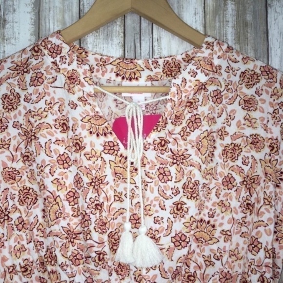 NWT Ingrid & Isabel Floral Tie Neck Blouse - Picture 4 of 5
